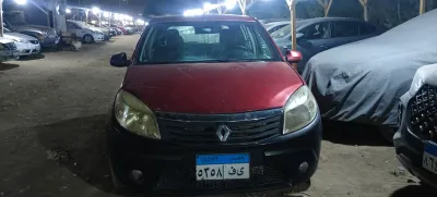 رينو سانديرو 2012